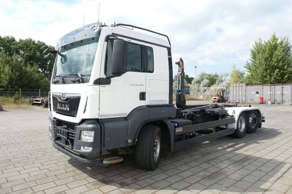 MAN TG-S 26.420/6x2 Abrollkipper - Camion ampliroll: photos 2 MAN TG-S 26.420/6x2 Abrollkipper - Camion ampliroll: photos 2