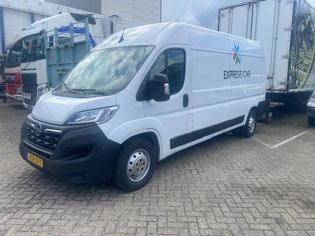 Opel Movano 2.2 diesel lang en hoog met laadklep, motor problemen... - Fourgon utilitaire: photos 1 Opel Movano 2.2 diesel lang en hoog met laadklep, motor problemen... - Fourgon utilitaire: photos 1