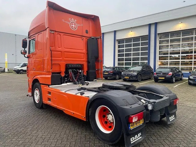 DAF XF 460 super space cab , euro 6, showtruck - Tracteur routier: photos 4 DAF XF 460 super space cab , euro 6, showtruck - Tracteur routier: photos 4