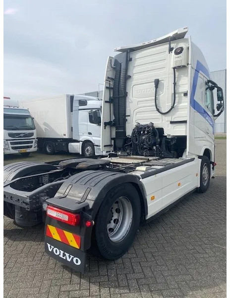Volvo FH 13.460 XL cabine, euro 6 , full spoilered, smart tacho , new clutch ,beauty..... - Tracteur routier: photos 4 Volvo FH 13.460 XL cabine, euro 6 , full spoilered, smart tacho , new clutch ,beauty..... - Tracteur routier: photos 4