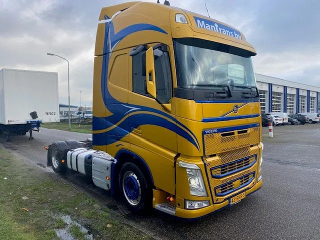 Volvo FH 13.460 "low deck" trekker, euro 6, XL cabine, show truck, apk gekeurd - Tracteur routier: photos 2 Volvo FH 13.460 "low deck" trekker, euro 6, XL cabine, show truck, apk gekeurd - Tracteur routier: photos 2