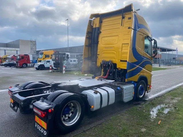 Volvo FH 13.460 "low deck" trekker, euro 6, XL cabine, show truck, apk gekeurd - Tracteur routier: photos 3 Volvo FH 13.460 "low deck" trekker, euro 6, XL cabine, show truck, apk gekeurd - Tracteur routier: photos 3