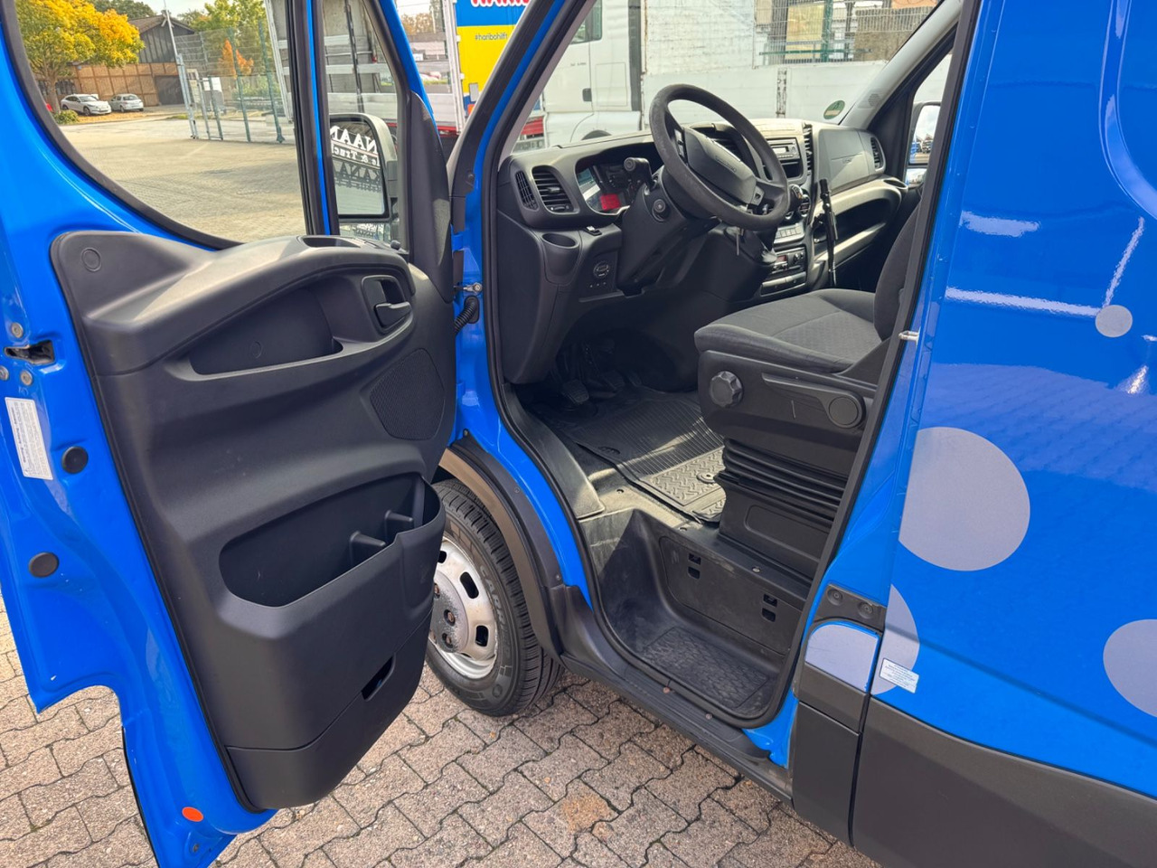 Iveco Daily Kasten 50 C 170 Werkstattwagen SORTIMO - crédit-bail Iveco Daily Kasten 50 C 170 Werkstattwagen SORTIMO: photos 13