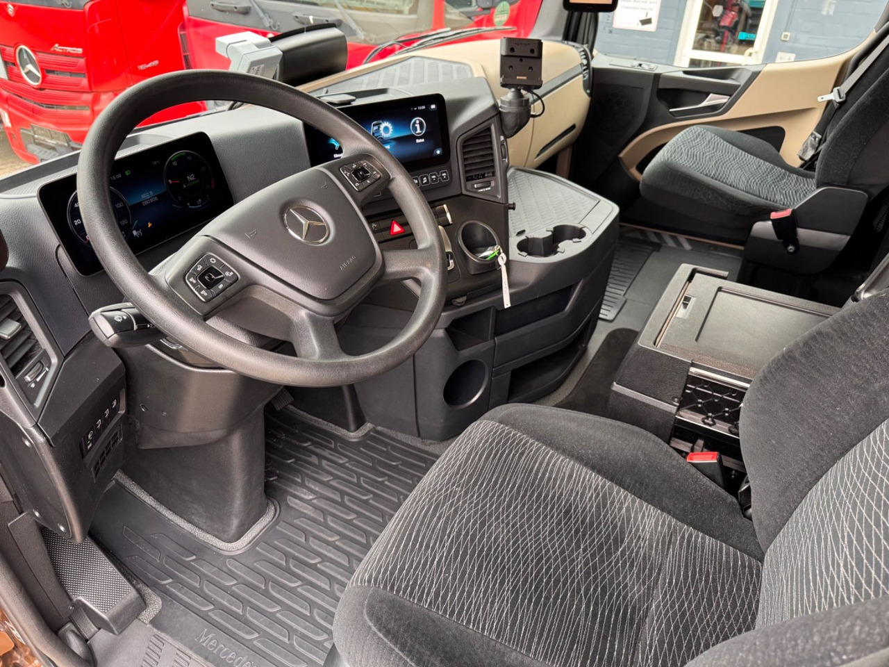 Tracteur routier Mercedes-Benz 1848 Actros 5   BigSPace: photos 16