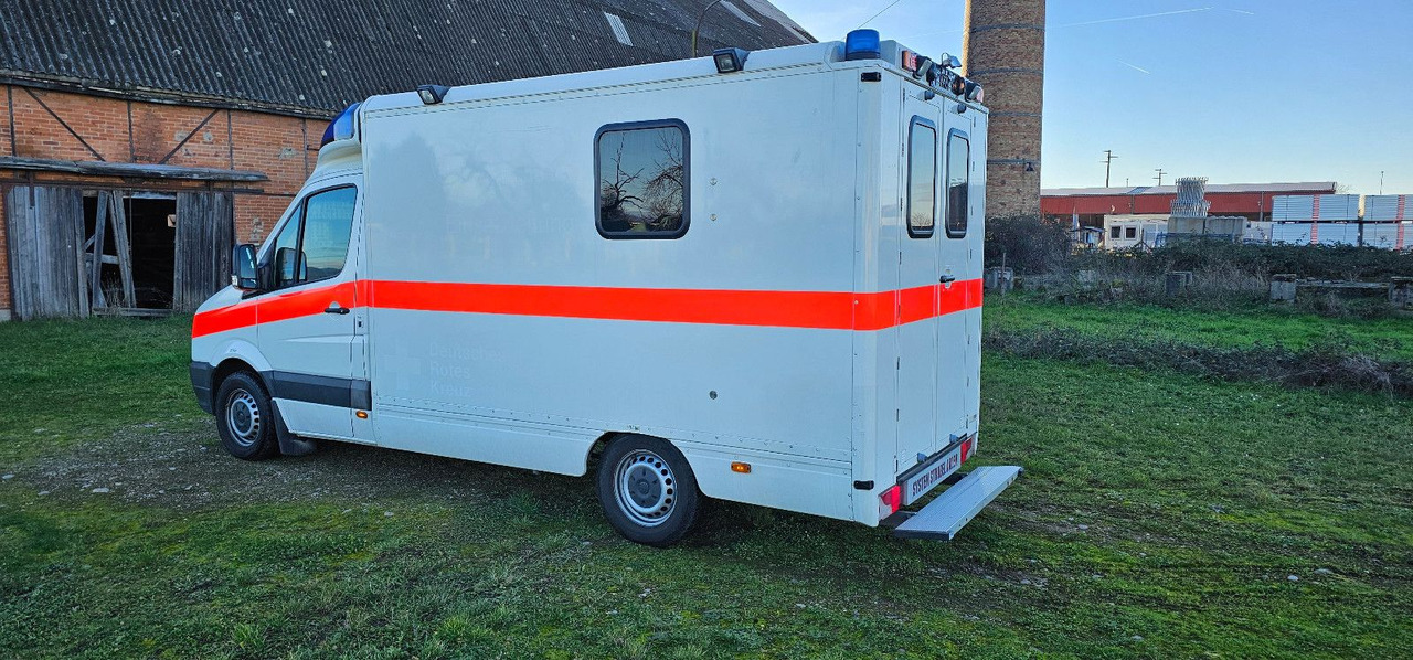 Volkswagen Crafter ELW Rettungswagen Camper Van - Ambulance: photos 4 Volkswagen Crafter ELW Rettungswagen Camper Van - Ambulance: photos 4