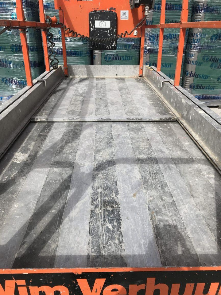 JLG 3246ES (1240) - Nacelle ciseaux: photos 3 JLG 3246ES (1240) - Nacelle ciseaux: photos 3