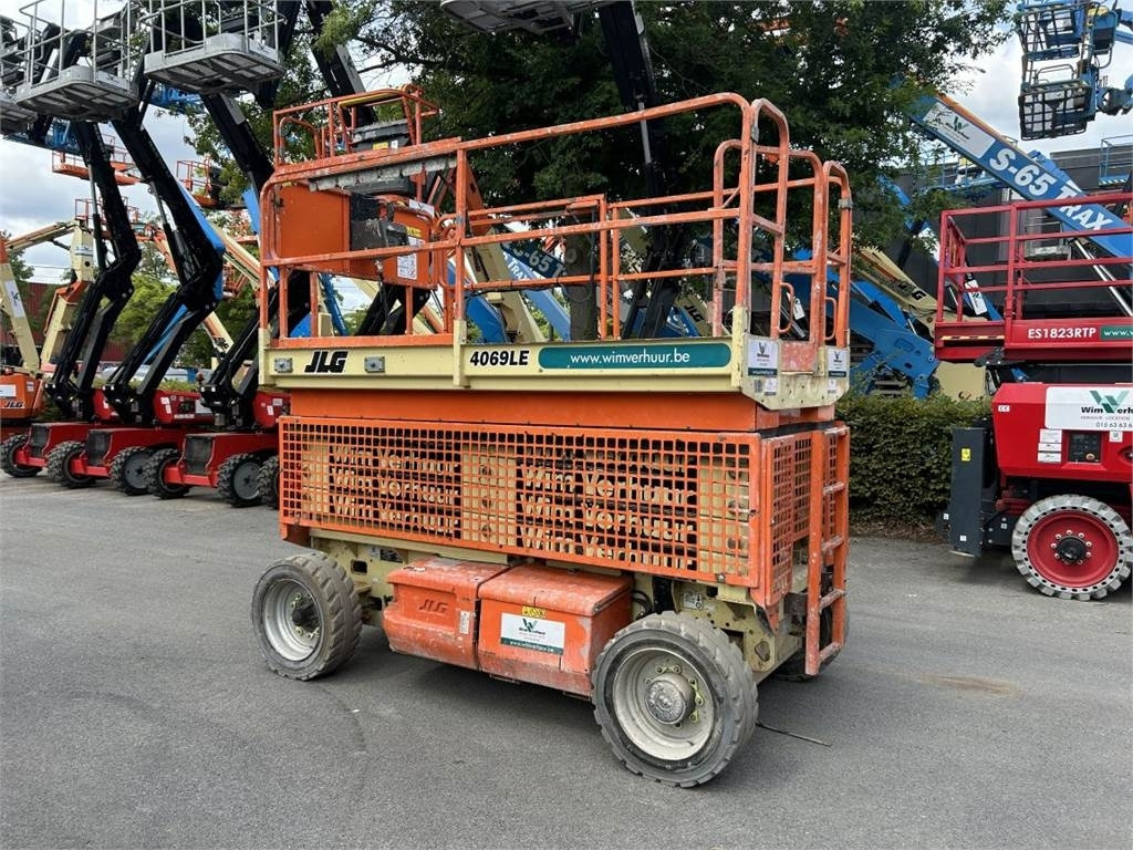 JLG 4069 LE (3524) - Nacelle ciseaux: photos 2 JLG 4069 LE (3524) - Nacelle ciseaux: photos 2