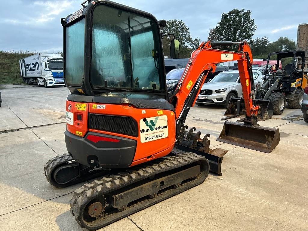 Kubota U 27-4 - Mini pelle: photos 4 Kubota U 27-4 - Mini pelle: photos 4