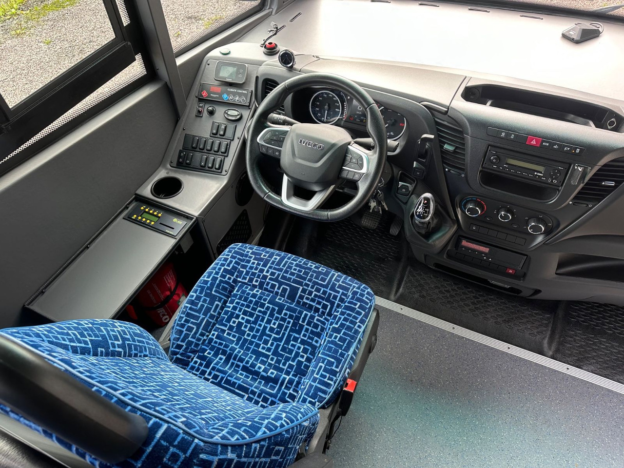 Minibus, Transport de personnes Iveco Rapido 70C18 (wenig Km*7.2t*33 Sitze) Rosero: photos 8