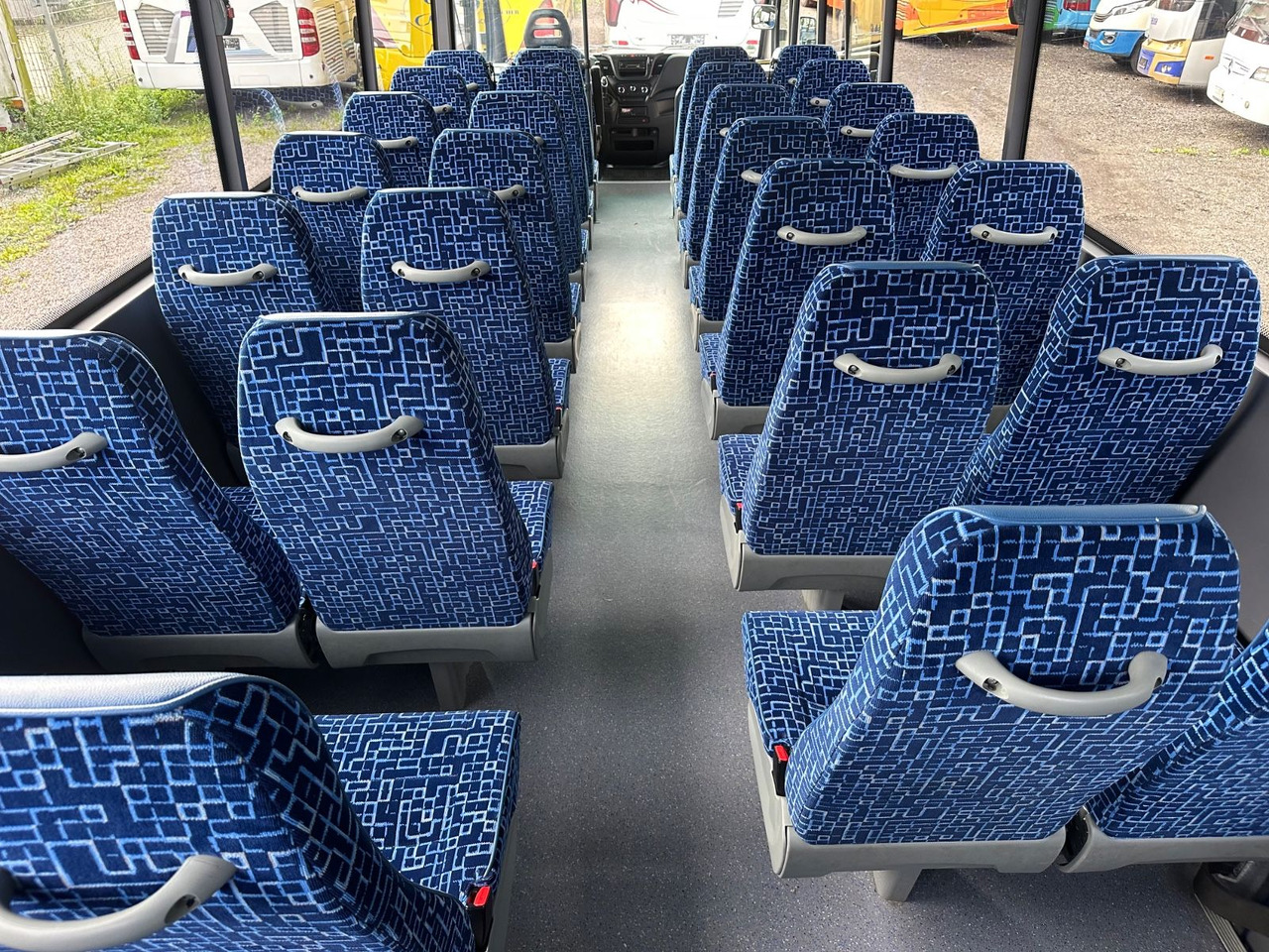 Minibus, Transport de personnes Iveco Rapido 70C18 (wenig Km*7.2t*33 Sitze) Rosero: photos 14