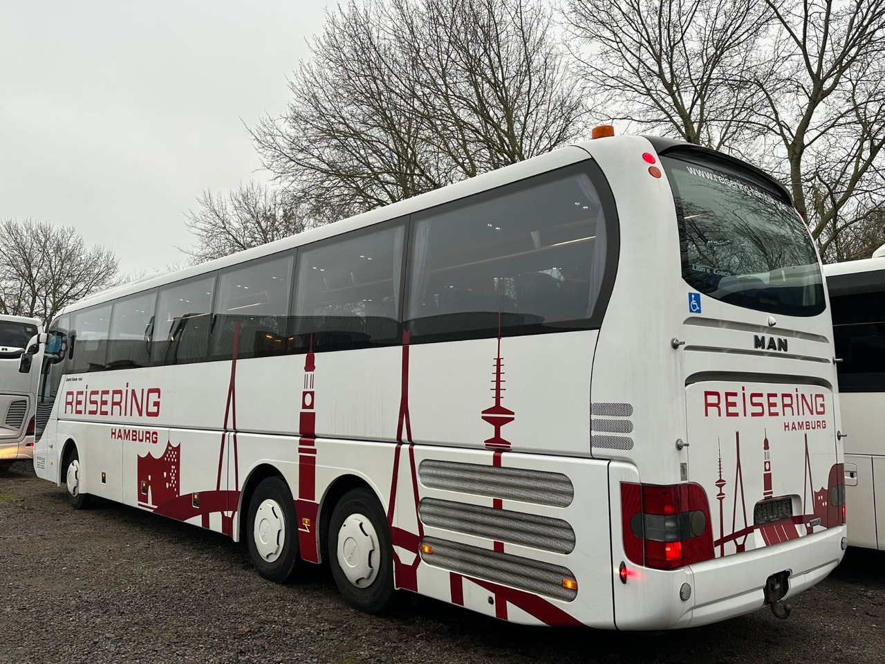 MAN R08 Lions Coach L (wenig Km*Behinderten gerecht) MAN R08 Lions Coach L (wenig Km*Behinderten gerecht) - Autocar: photos 3 MAN R08 Lions Coach L (wenig Km*Behinderten gerecht) MAN R08 Lions Coach L (wenig Km*Behinderten gerecht) - Autocar: photos 3