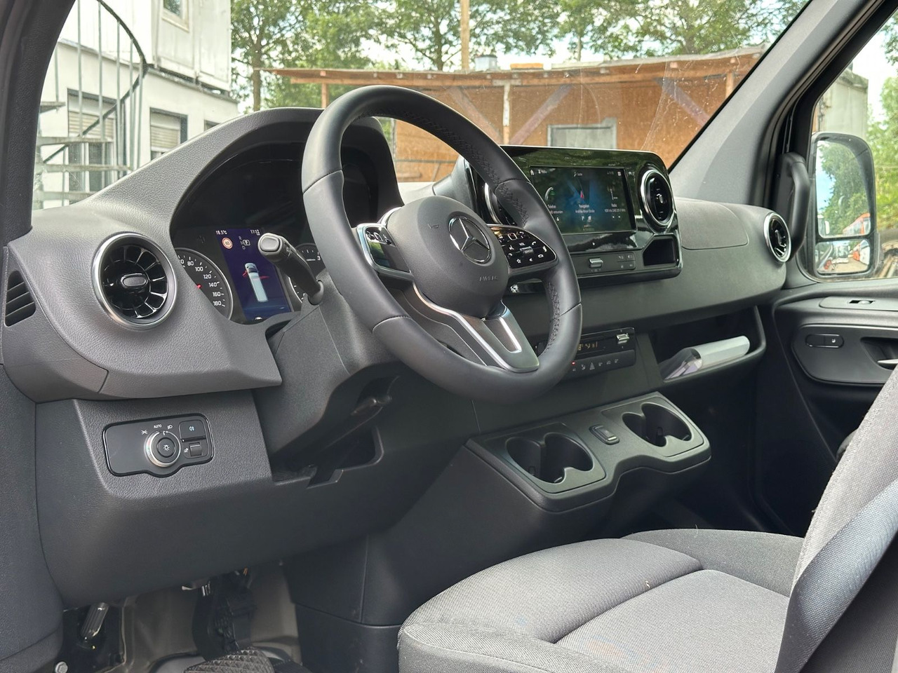 Mercedes-Benz Sprinter 519 CDi 4x4 H+L 360° Cam.*Navi*253.4 Km - Minibus, Transport de personnes: photos 4 Mercedes-Benz Sprinter 519 CDi 4x4 H+L 360° Cam.*Navi*253.4 Km - Minibus, Transport de personnes: photos 4